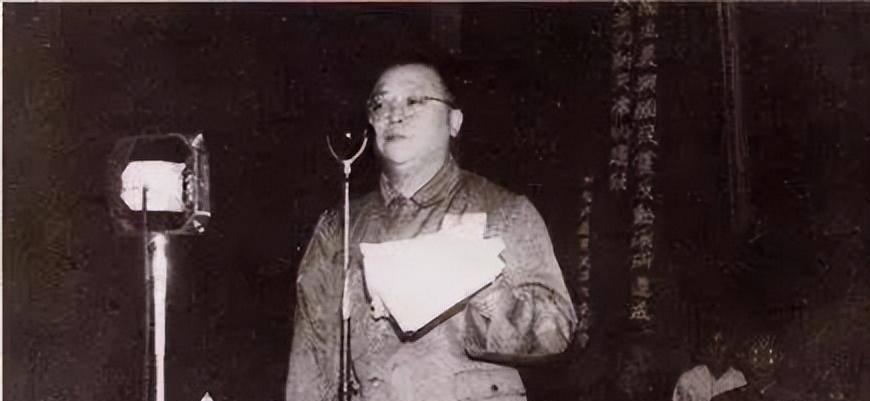 他在一二九运动中担任领导，儿子后来成为正国级干部，你知道这个非凡的人物是谁吗？
