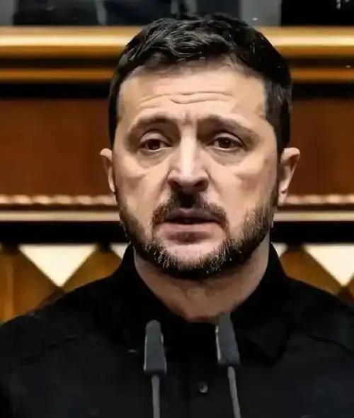 泽连斯基出牌了
刚结束与特朗普的会谈，泽连斯基说出了自己的想法，一方面是解决武器