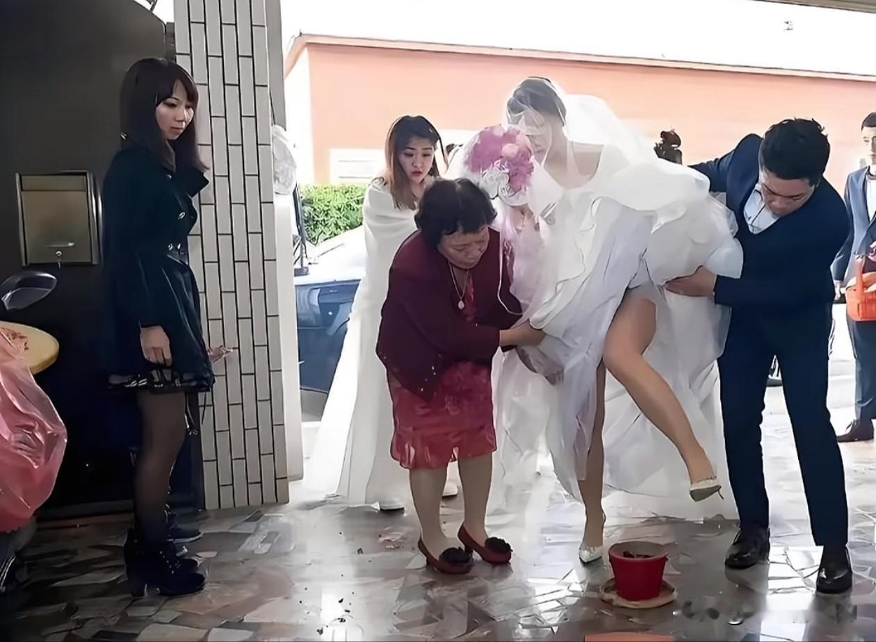 这是哪里的风俗