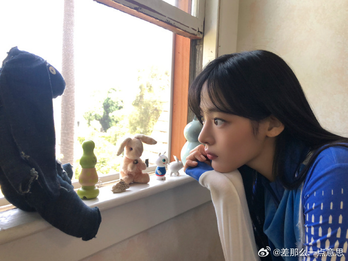Ador更新NewJeans九宫格惊喜九宫格突袭！Ador持续释出NewJean