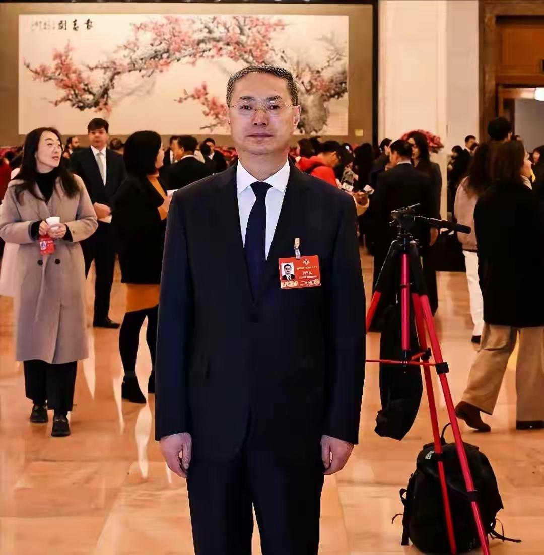 重磅提案！全国政协委员周世虹提议：彻底废除劳务派遣制度！


“劳务派遣行为已背