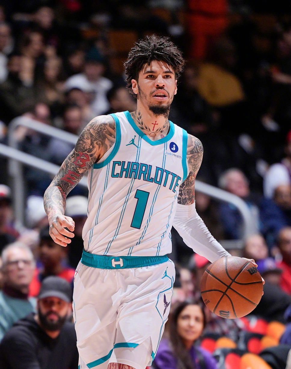 记者Jake Fischer称，联盟中许多人认为拉梅洛-鲍尔是“NBA最不严肃的