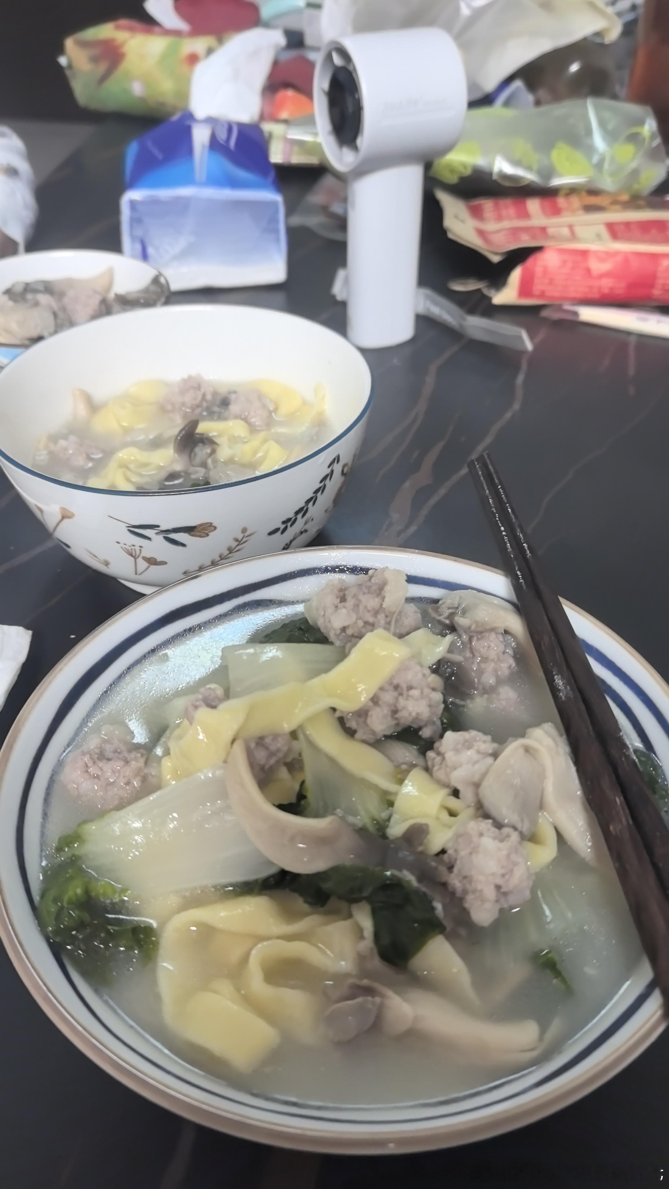 A股 融资盘简简单单又是一餐 请大家吃个面 ​​​