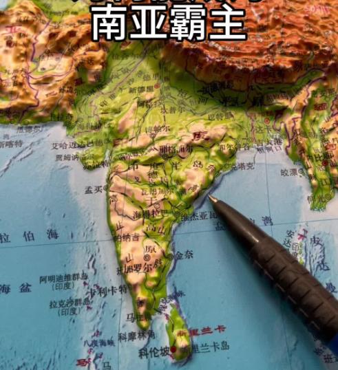 印度和阿富汗的关系日益升温，关键原因就是夹在中间的巴基斯坦。印巴之间的矛盾，已经