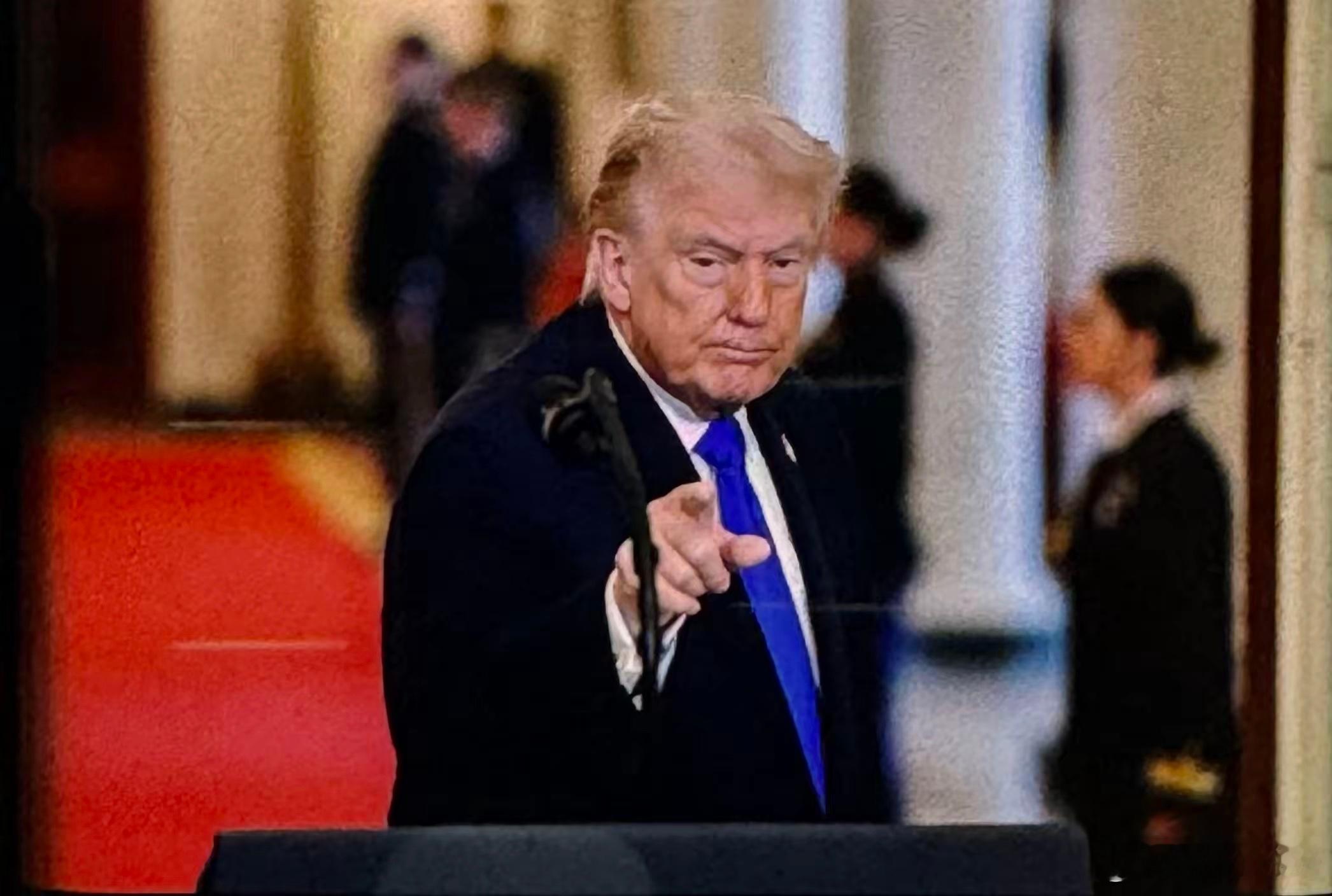 一会加征，一会停佂 特没普不仅自己说话不靠谱，让美国在国际上的声誉和信誉度一降再