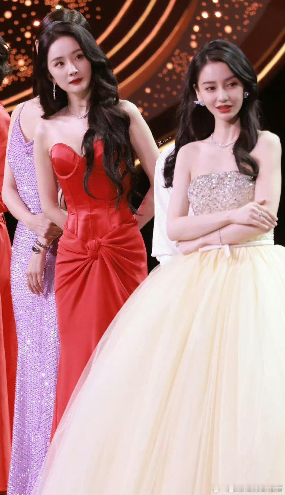 鹿晗站姐镜头下的内娱女明星， 杨幂和Angelababy谁更美 ？ 