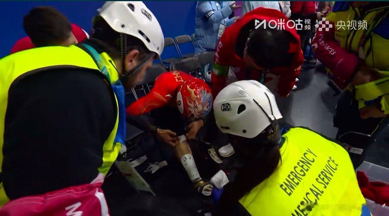 孙龙受伤了……这是不是我熬夜的报应我真受不了一点了全民聊冬奥