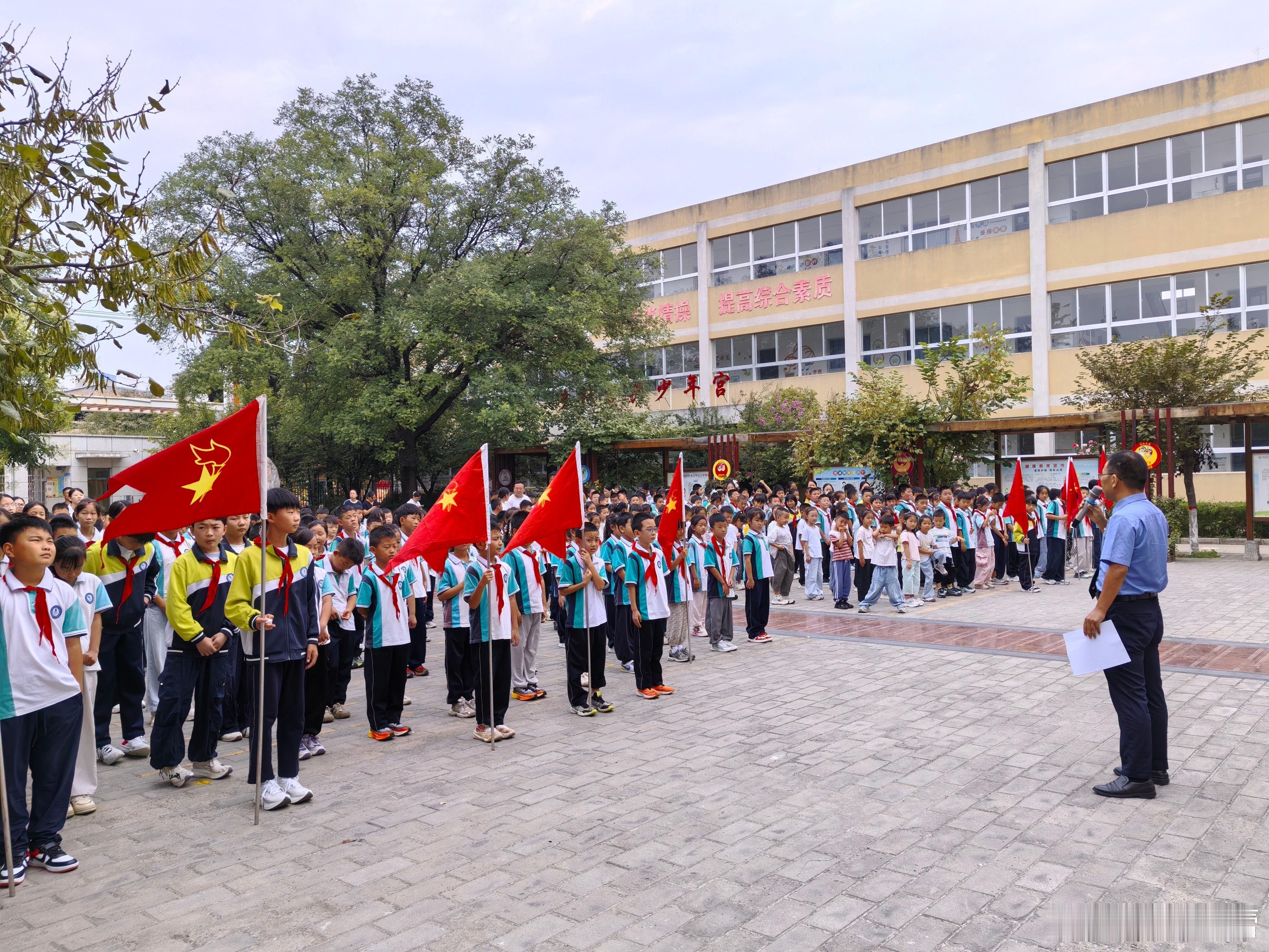 老师谢谢你马 老师，谢谢你，我记得你给我的一条信息：如果你觉得老师帮了你的话。那