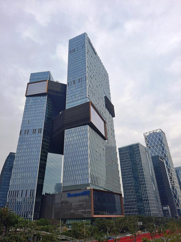 腾讯 20 亿美元把 AI 公司抢回中国：Meta 被迫放手

中国 AI 圈出
