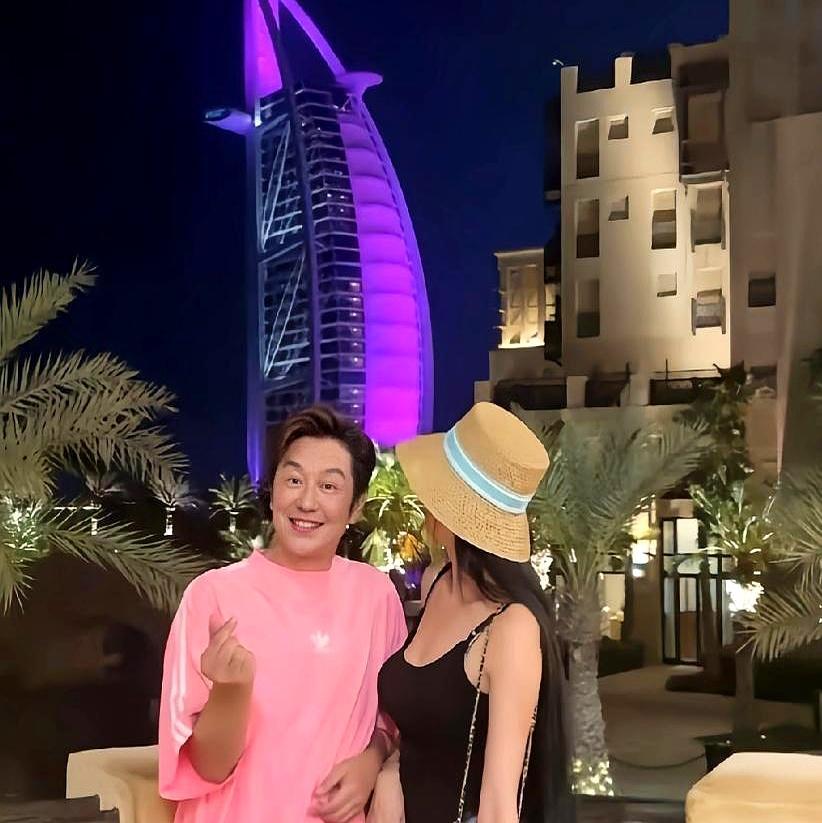 别盯着明星在迪拜挥金如土了，当导弹在帆船酒店上空炸裂时，所有的优越感都会瞬间碎裂