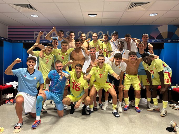 奥运会半决赛是值得隆重庆祝的！#巴萨##奥运会# ​​​