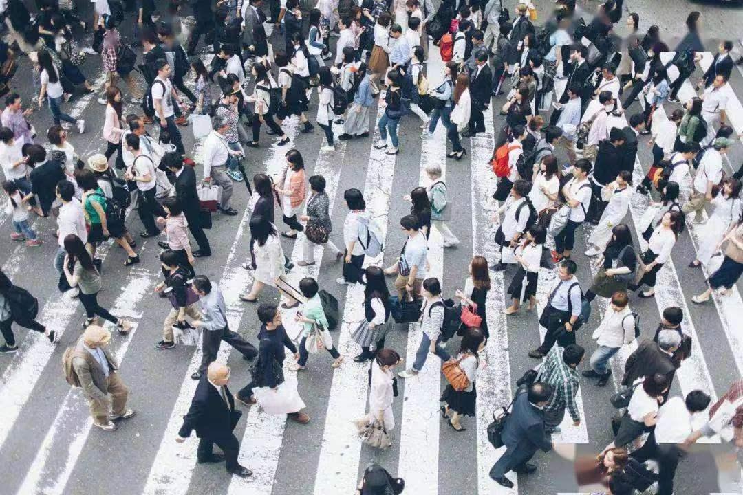 #春日生活打卡季##韩国医生若辞职须立刻入伍#，医疗危机必加重，加剧了医疗资源紧