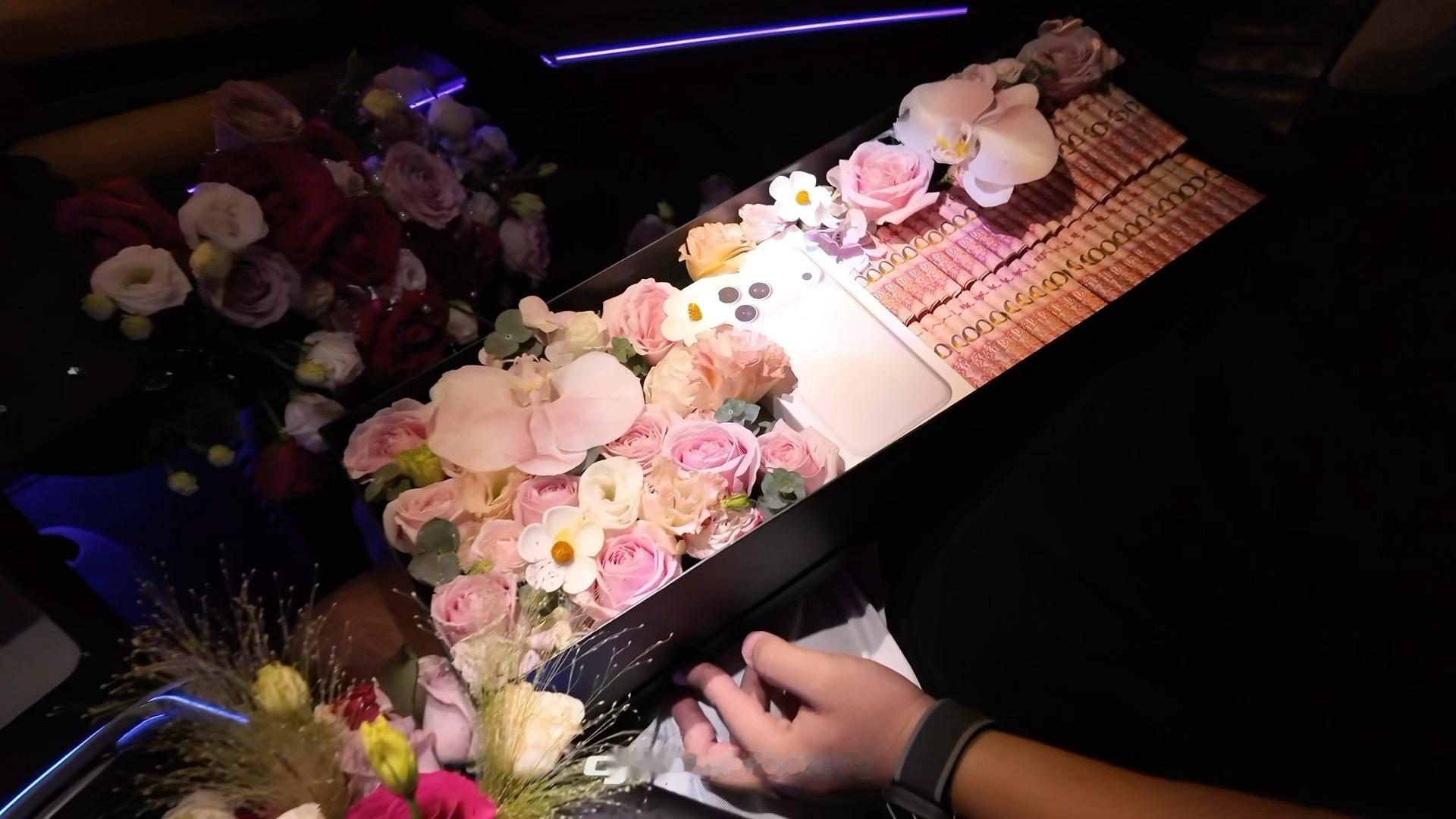 老公跨越七百公里的肥牛卷和来自婆婆的17promax1TB[憧憬] ​​​