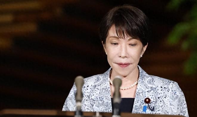 同一个夜晚，两件事同时发生。10月19日，日本西南诸岛，5.7万名美日士兵正在启