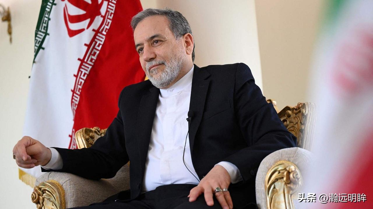 伊朗外交部长阿巴斯·阿拉格奇表示，伊朗与美国之间不会进行任何谈判。

阿拉格奇问