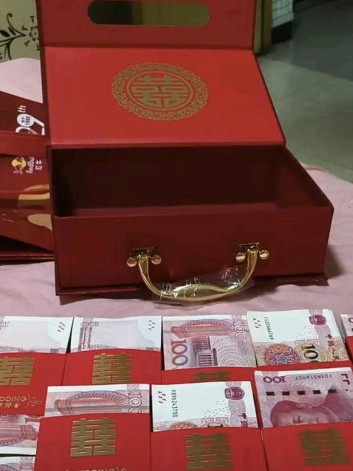 明天就是五一节了，堂弟的儿子订婚，彩礼16..8万，金饰6万，爸妈改口费各一万，