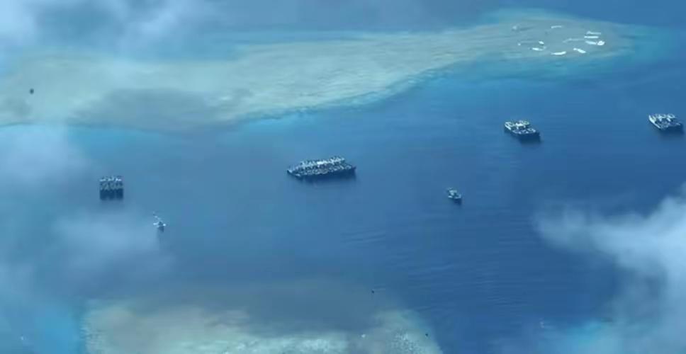 菲方持刀挑衅中国海警，南海主权红线不容触碰！
 
黄岩岛、仙宾礁历来是中国固有领