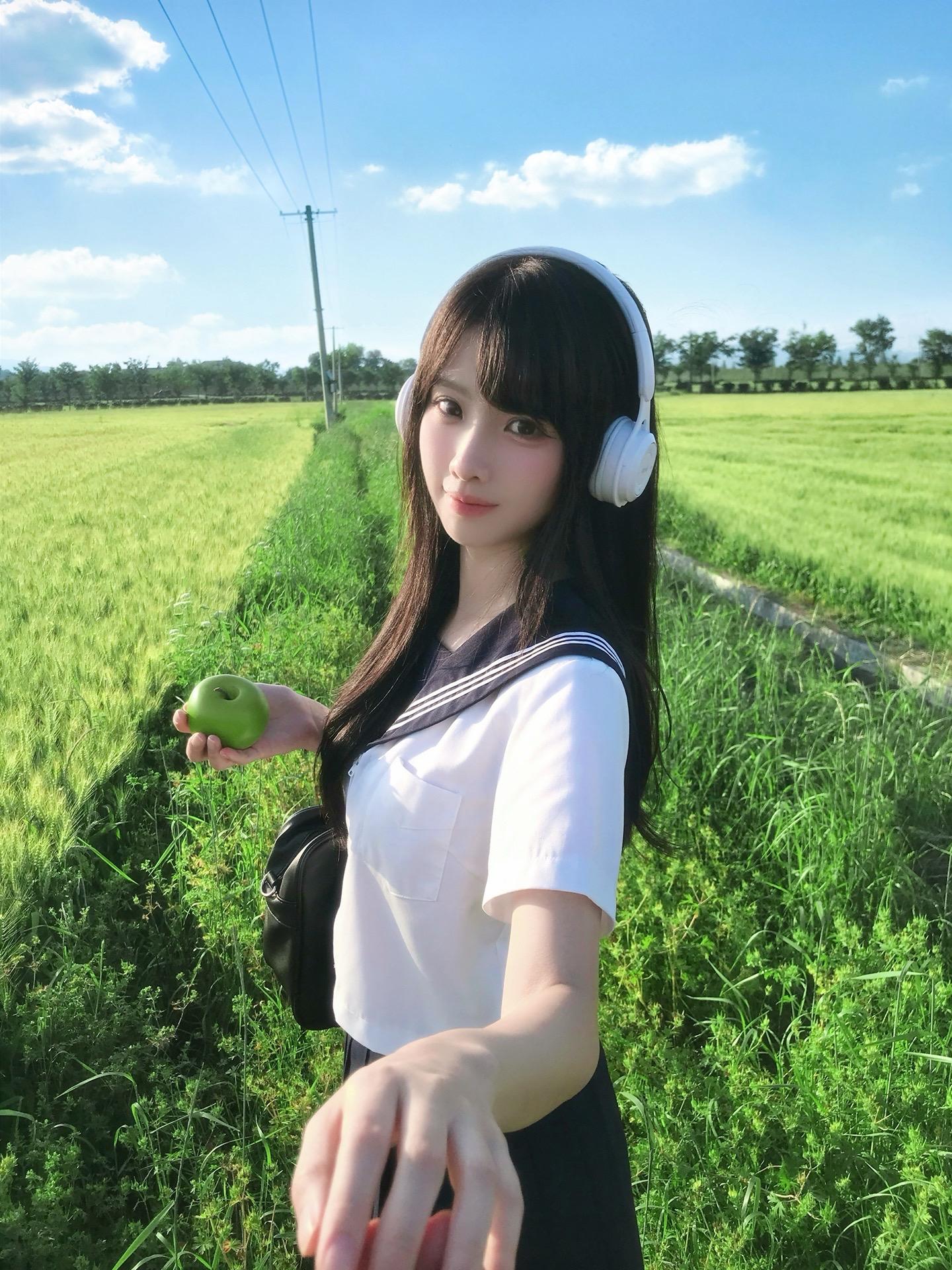 人总要和握不住的东西说再见。