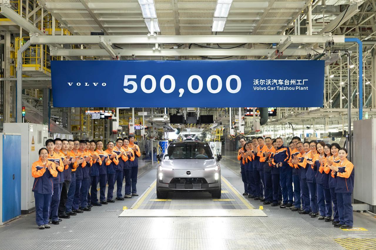 【沃尔沃台州工厂第50万辆整车下线】10月27日，随着一辆崭新的沃尔沃全新XC7
