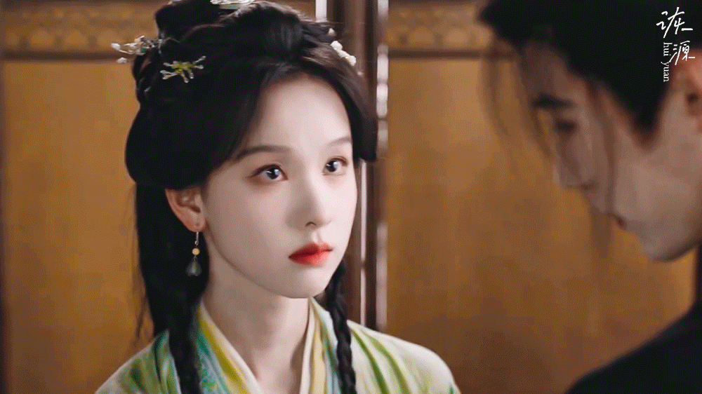 陈都灵 《翘楚》楚朝 / 动图▷EP08-05 绿衣-摸武器 萌萌抬头（预告存档