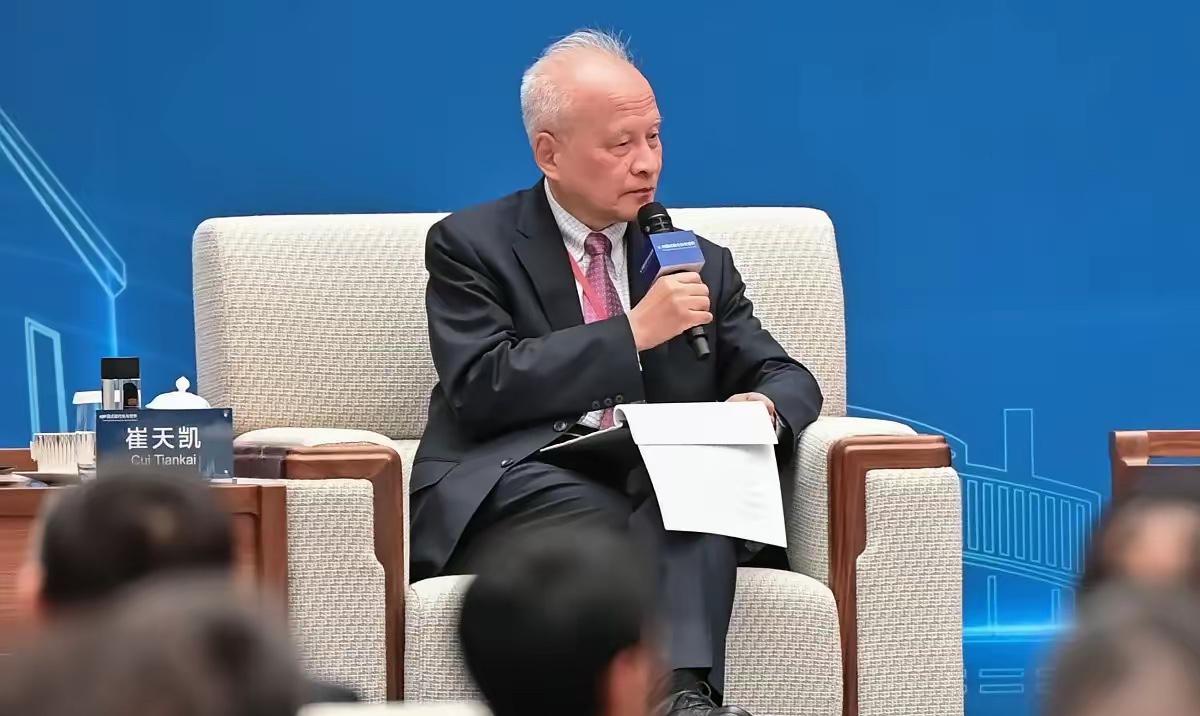 中国不接美国甩出的"中美G2"这张牌

特朗普最近又把这词翻出来了，直接在自己的
