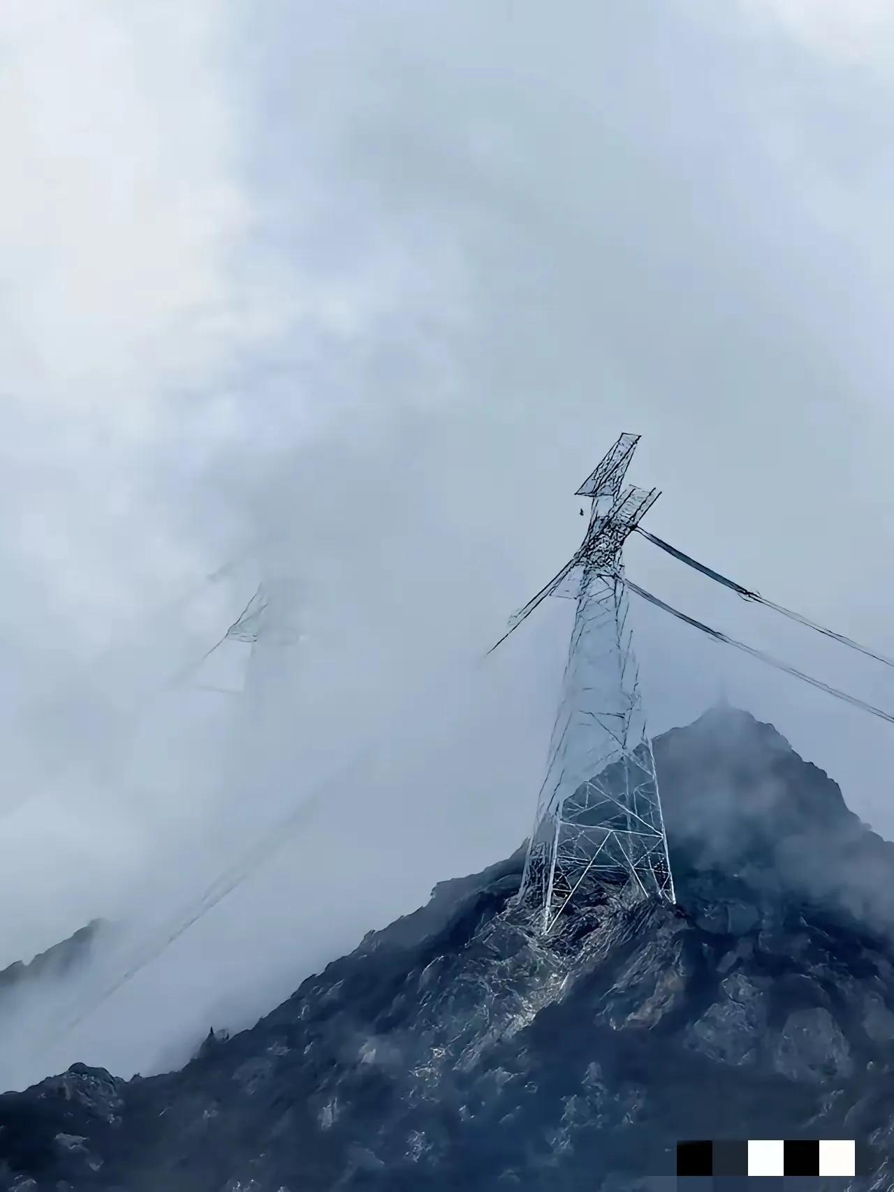 总感觉那个地方是几千年也不会有人到达的地方
那个高压线塔到底是怎么建上去的呢？