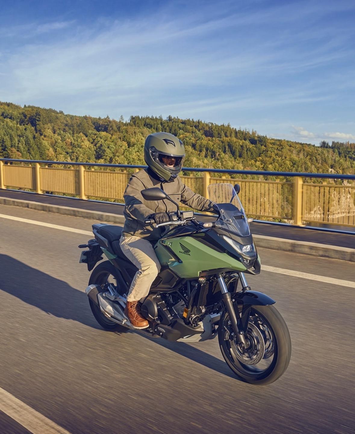 ◡̈﹋²⁰²⁶/₄.₂₂﹏👊
周③  坚持
	
既然认准了一条路
那就