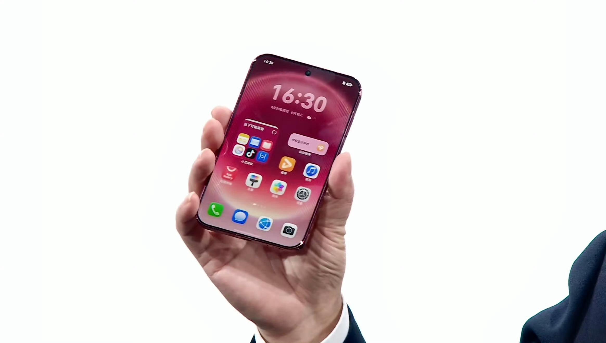 华为阔直板手机亮相华为PuraXView 行业首款阔直板华为Pura X Vie