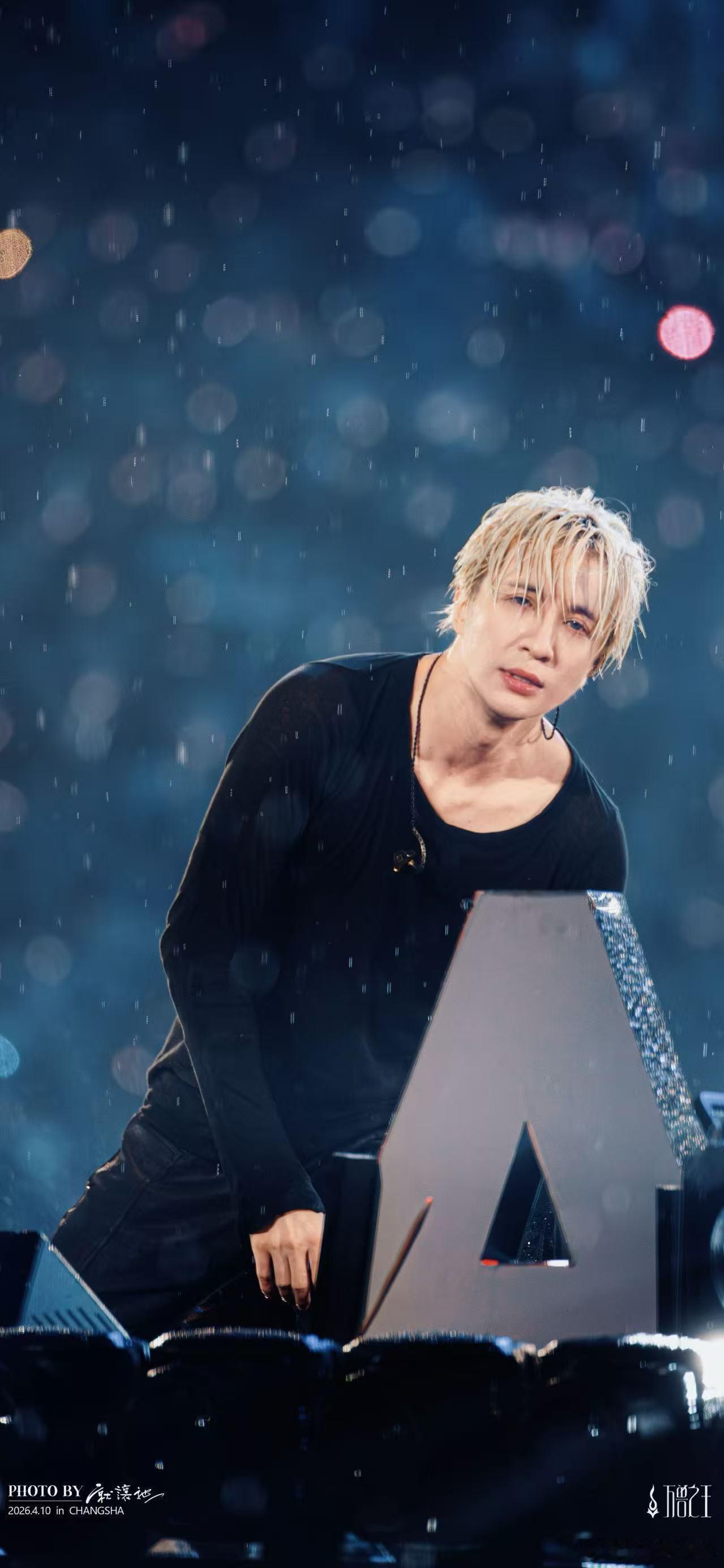 薛之谦不知道什么是饭撒只是爱谦友薛之谦不懂饭撒但懂爱谦友 很多明星都在做标准饭撒