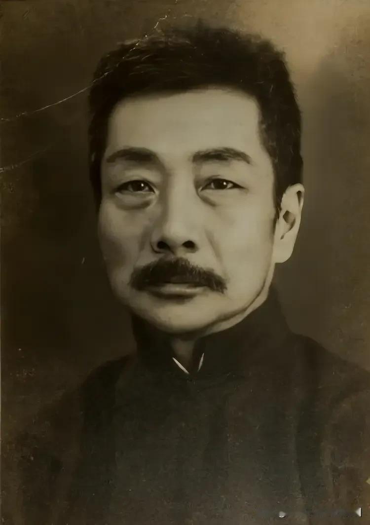 绍兴市最出名的十大人物：

鲁迅，本名周樟寿，后改名为周树人，笔名鲁迅，是中国近