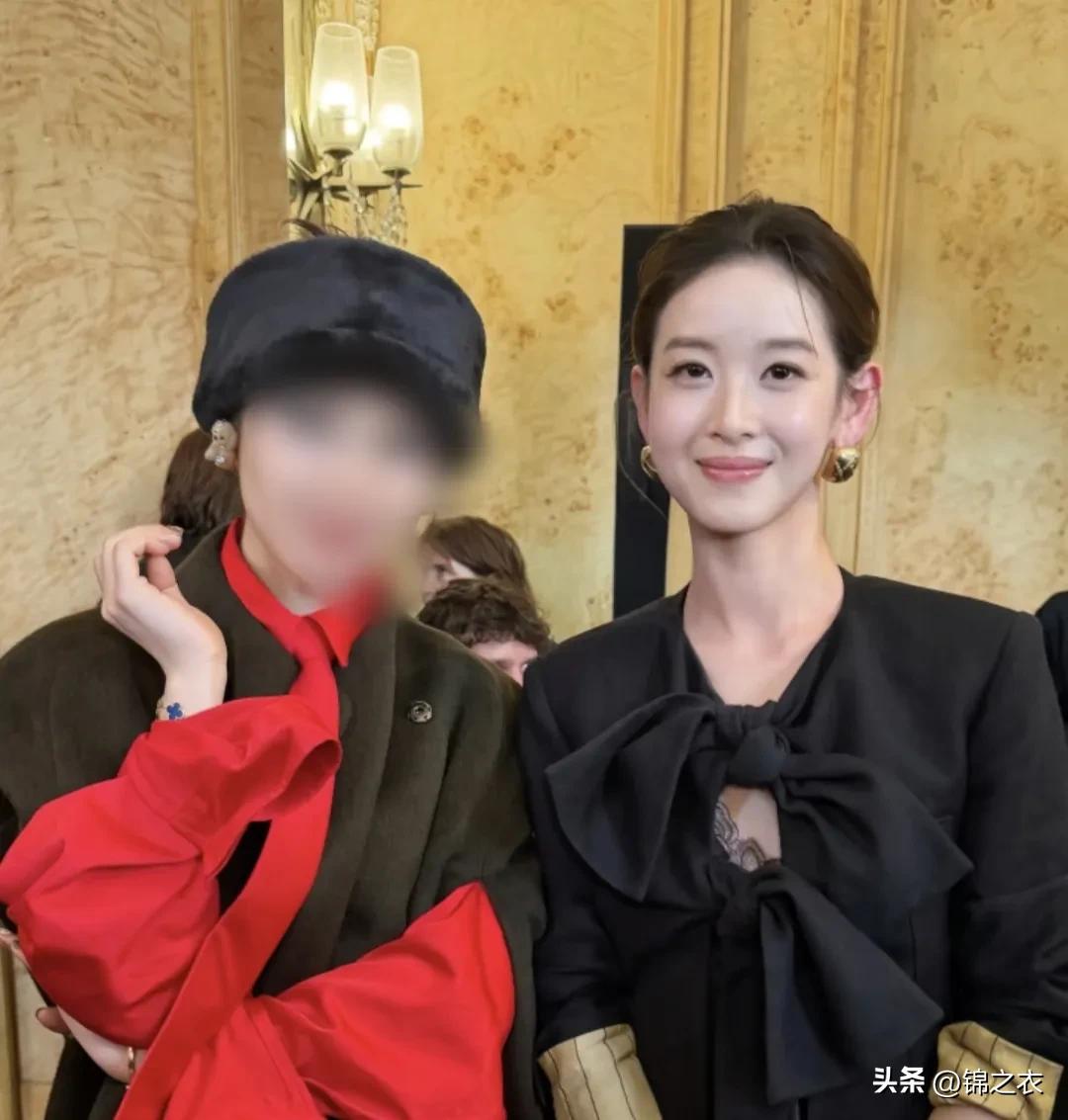 曾经的校花章泽天，年纪轻轻就和心爱的男人步入婚姻殿堂，而如今她结婚多年婚姻幸福，