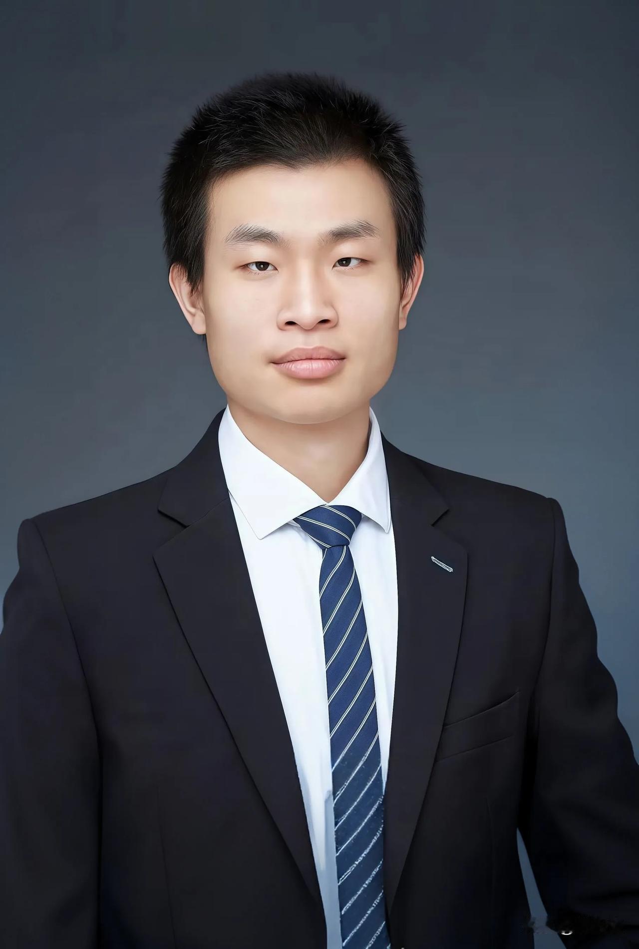 针对韦东奕升职一事，北大终于回复了

不是院士，也不是教授，而是副教授，8月1日