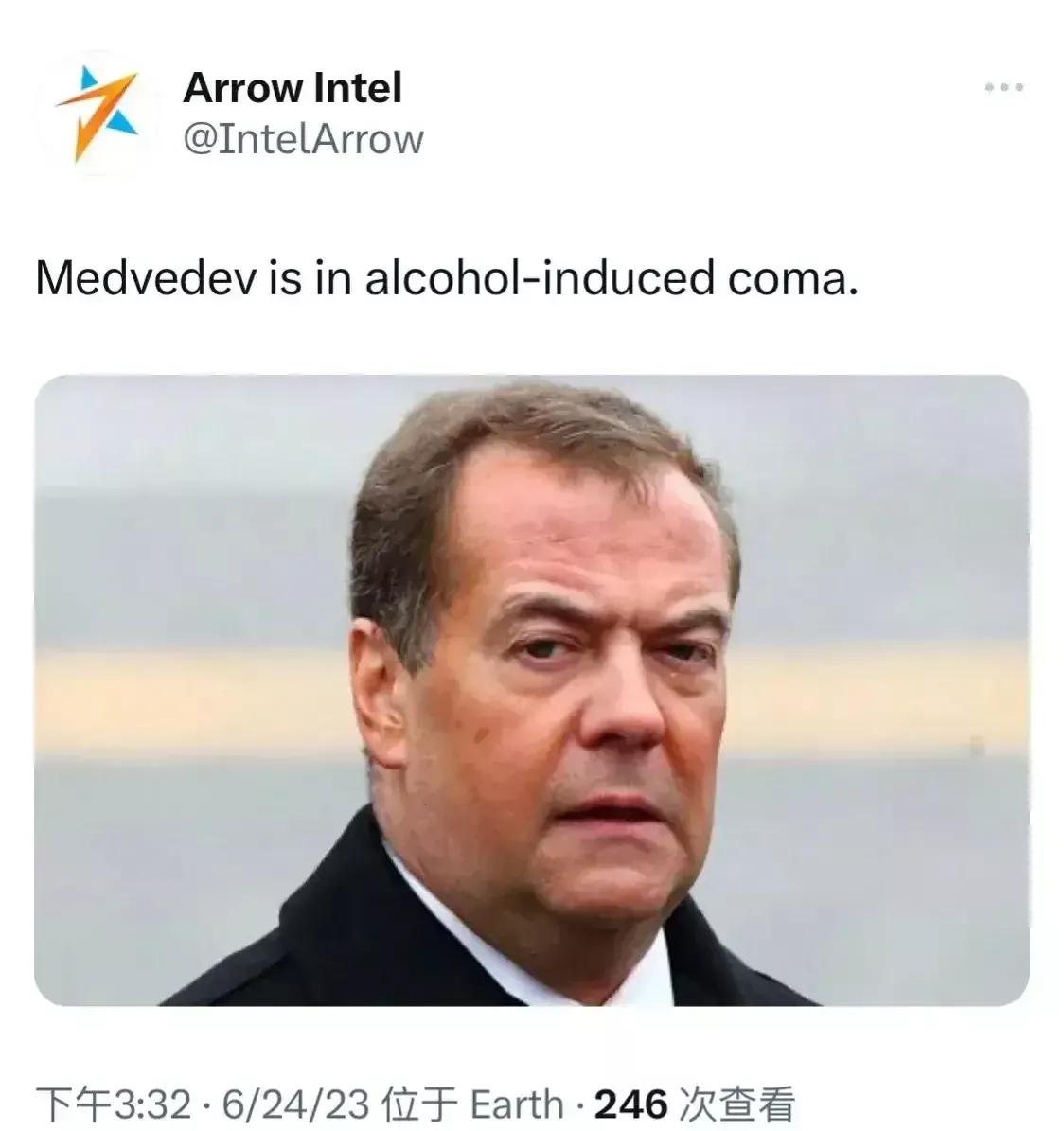 俄罗斯前总统梅德韦杰夫经常放狠话，或是因为饮酒过量控制不了自己的脑子才这样的？据