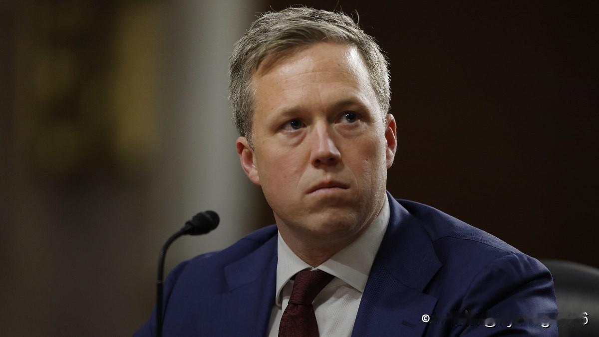 🇺🇸据《卫报》援引消息人士报道，美国陆军部长丹尼尔·德里斯科尔已被任命为新的