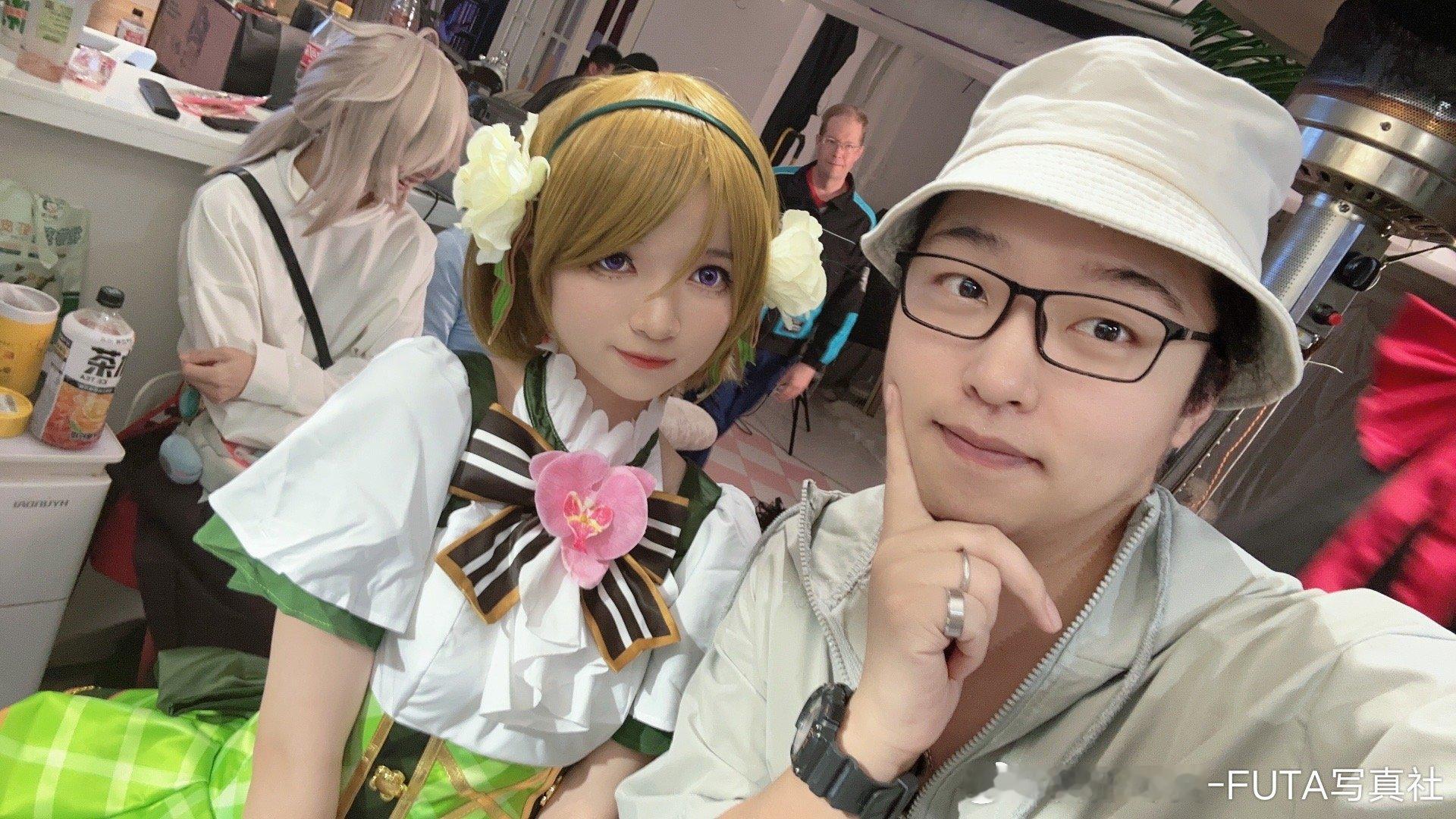 #COS[超话]# 花阳.可爱滴咧.芷媛小可爱  #lovelive##cosp