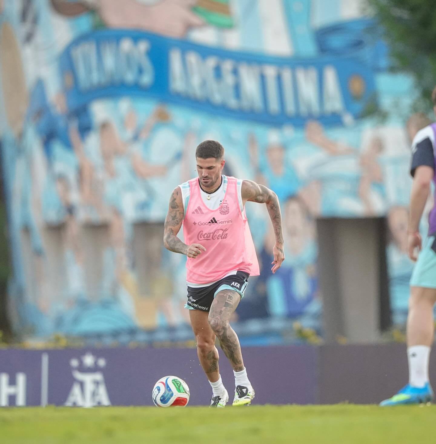 德保罗更新ins：🇦🇷🩵阿根廷球迷俱乐部阿根廷vs毛里塔尼亚