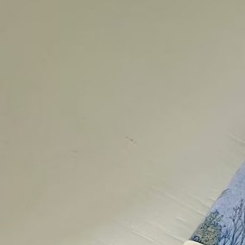 人生苦短，我们却费尽思量，无所不用其JI地丑 化生命，让生命更为复杂。仅有的好时