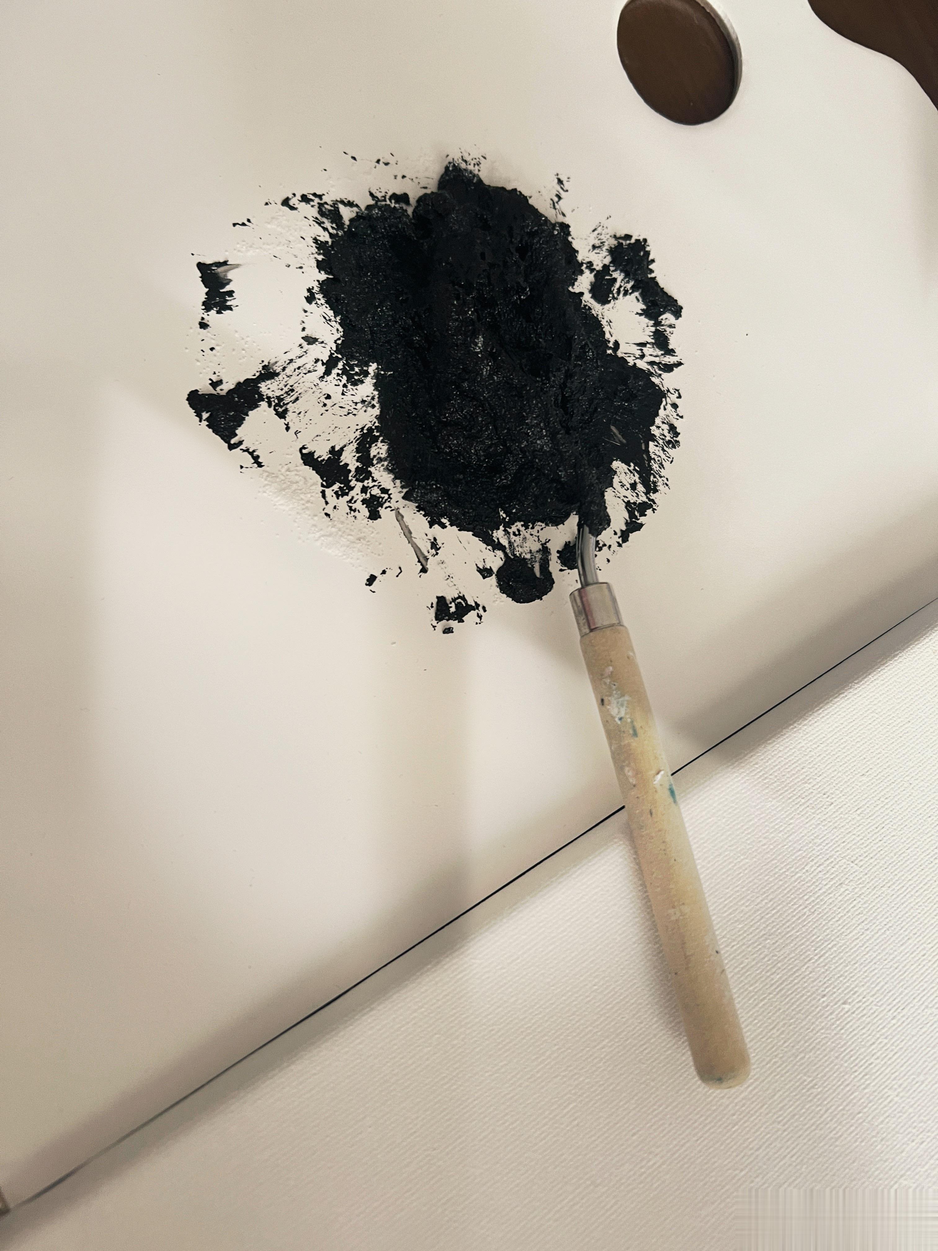 画画使我变得冷静 但不能使我内心冷静 ​​​