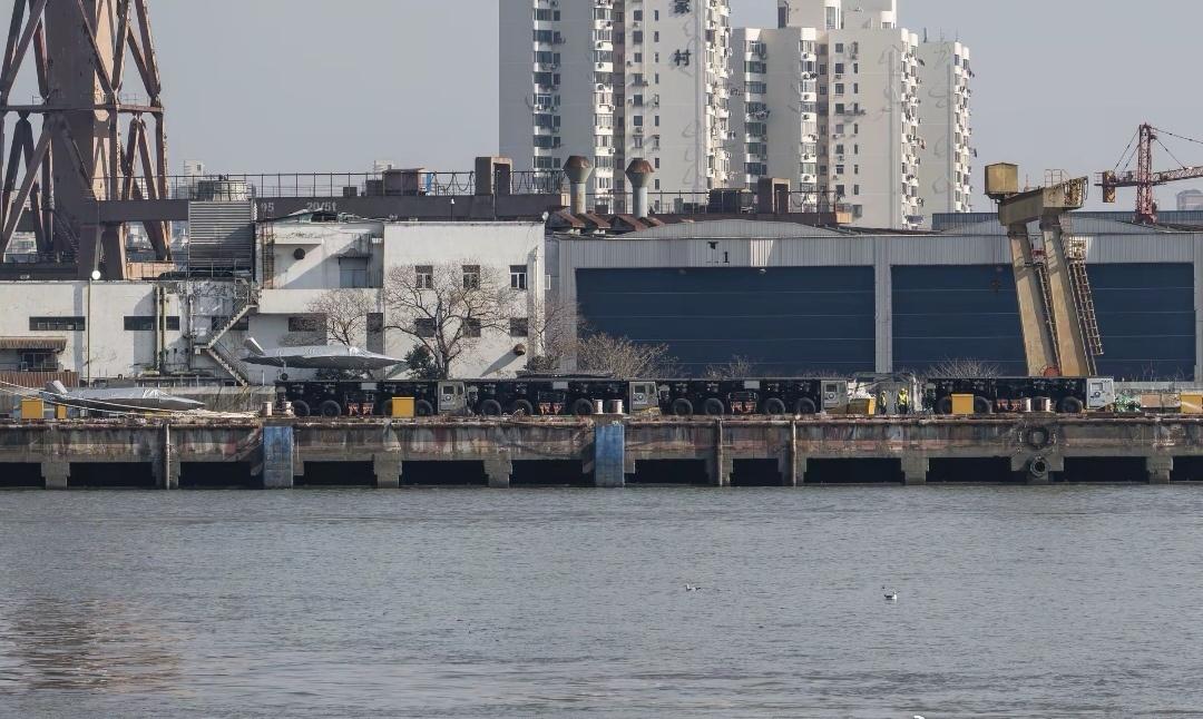 “大型无人机全电弹射器”烽火问鼎计划每天认识一件兵器中外舰闻 ​