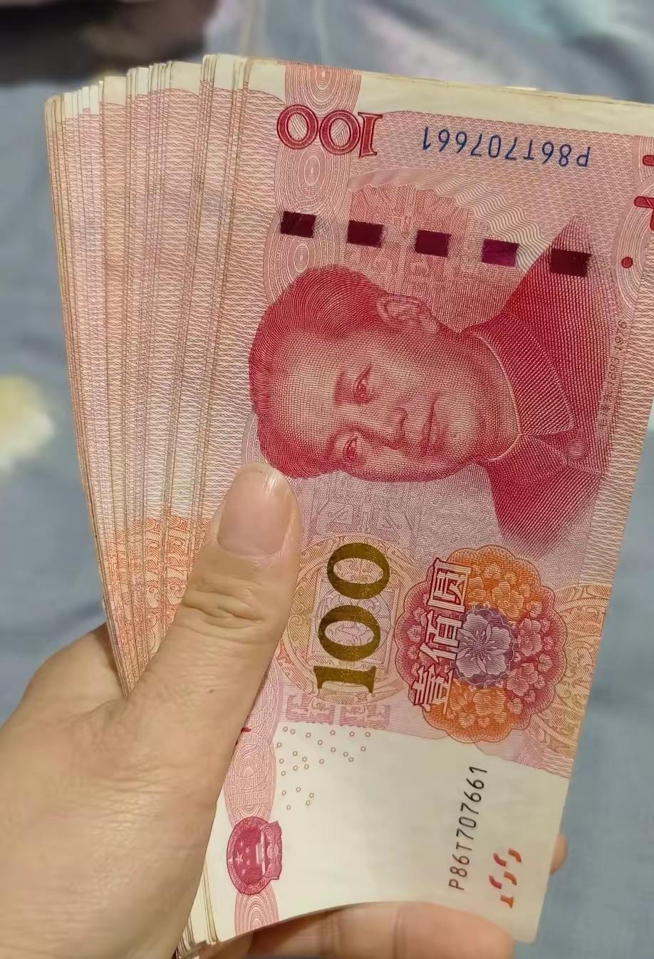 人生有的时候就真的觉得很奇妙，比如说今天早上老公跟我聊天，突然说是上辈子应该是欠