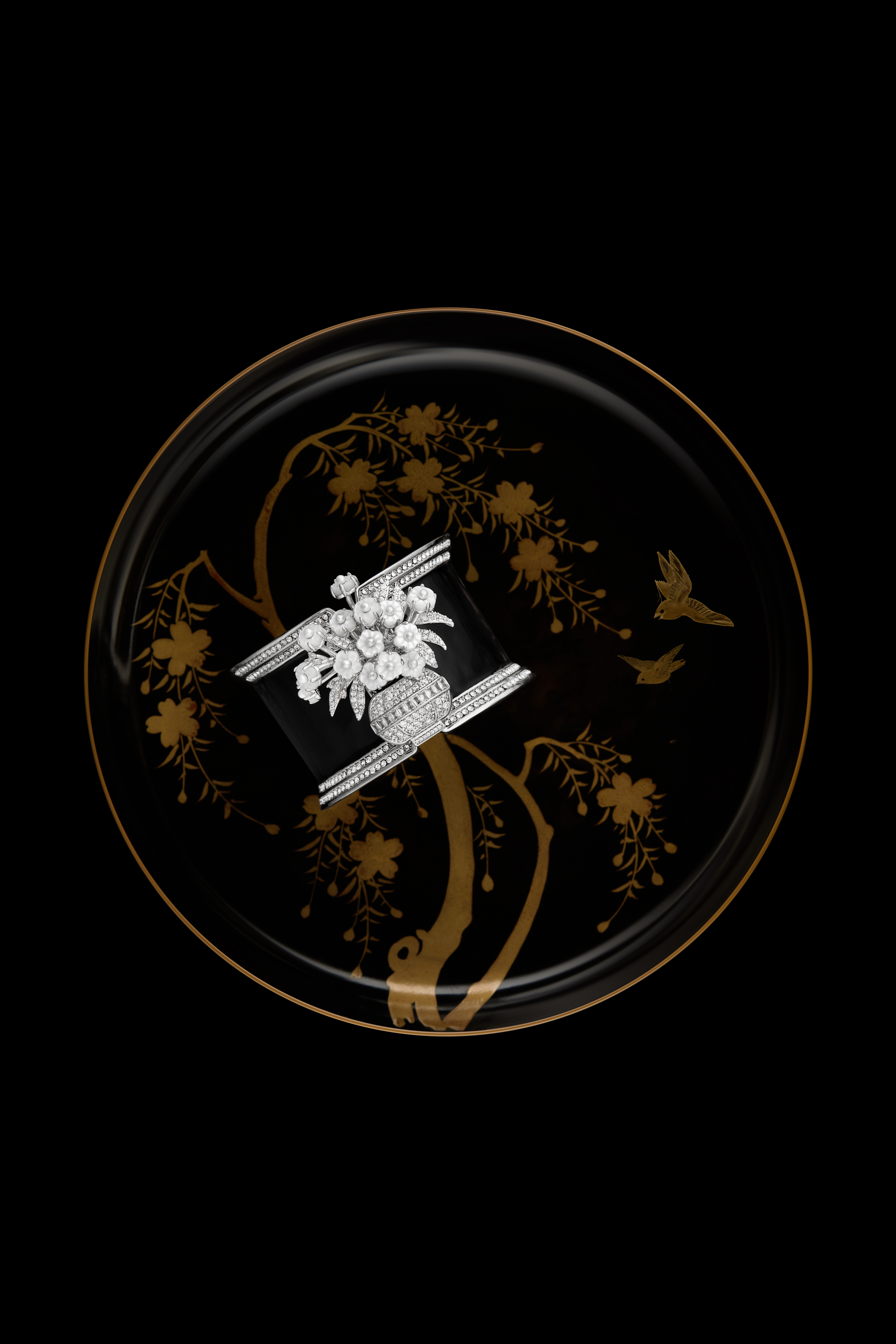 MOH Vision | 暗香浮动全新「四时风物·莹光花境」系列，具有Art D
