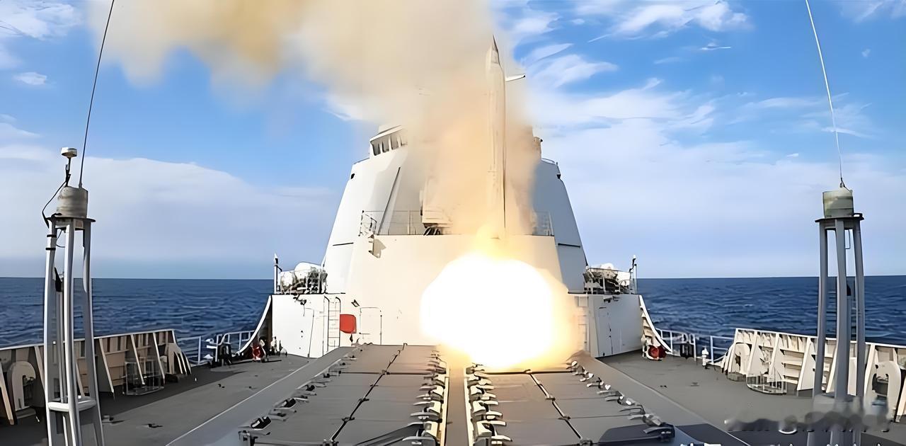 虽然我国的东风-21D弹道导弹已经退居二线，但是我国却衍生出舰载版鹰击-21反舰