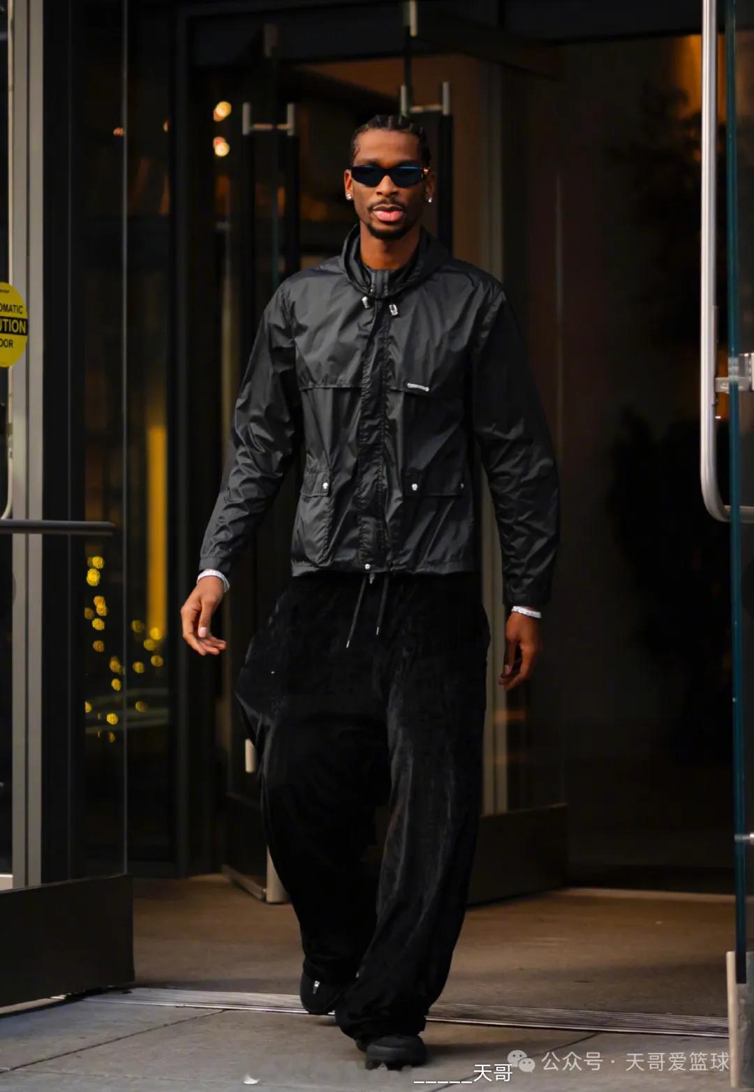 12月8日NBA雷霆对阵爵士赛前分析强大的卫冕冠军雷霆队本赛季势不可挡，赛季至今