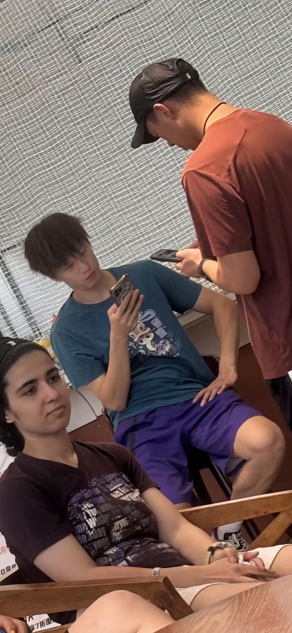 偶遇乒乓球运动员林高远！竟然在番禺网球场偶遇到林高远，可惜没敢去要签名✍️林高远