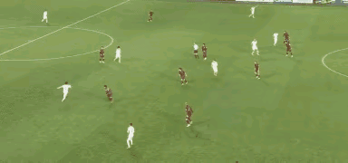 费利佩立功了，在和神户胜利船的亚冠精英联赛中，他用一脚漂亮的世界波为成都蓉城建功