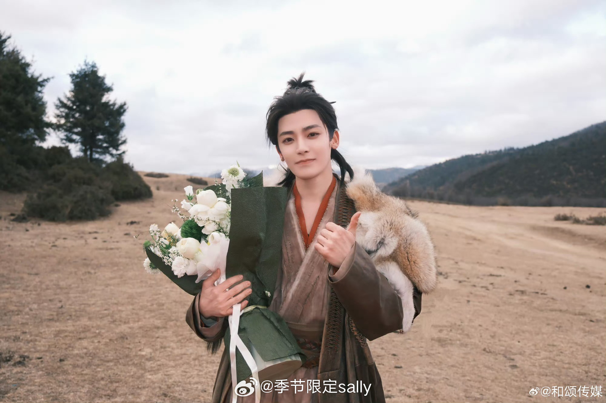 侯明昊碧血蝉正式杀青