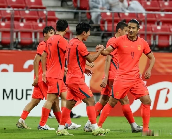 U23国足2026亚运会进球连连看，首先是吴曦和张玉宁连线成功，属于相当来电的那