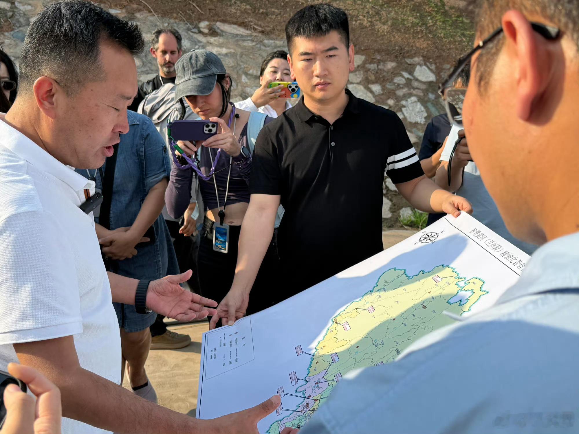 外媒惊叹黄河有了“智慧大脑”23国外媒看兰州黄河智慧治水 7月16日，来自六大洲
