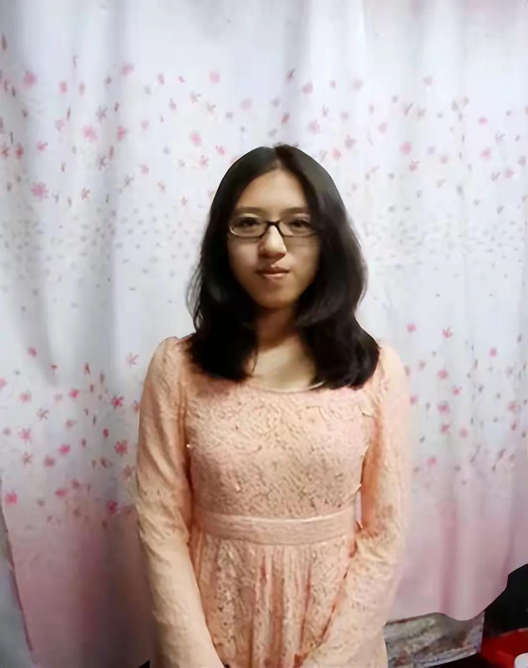 关于“厦大‘精日女’田佳良”的事件，涉及到个人行为、社会价值观、学术环境和国家情