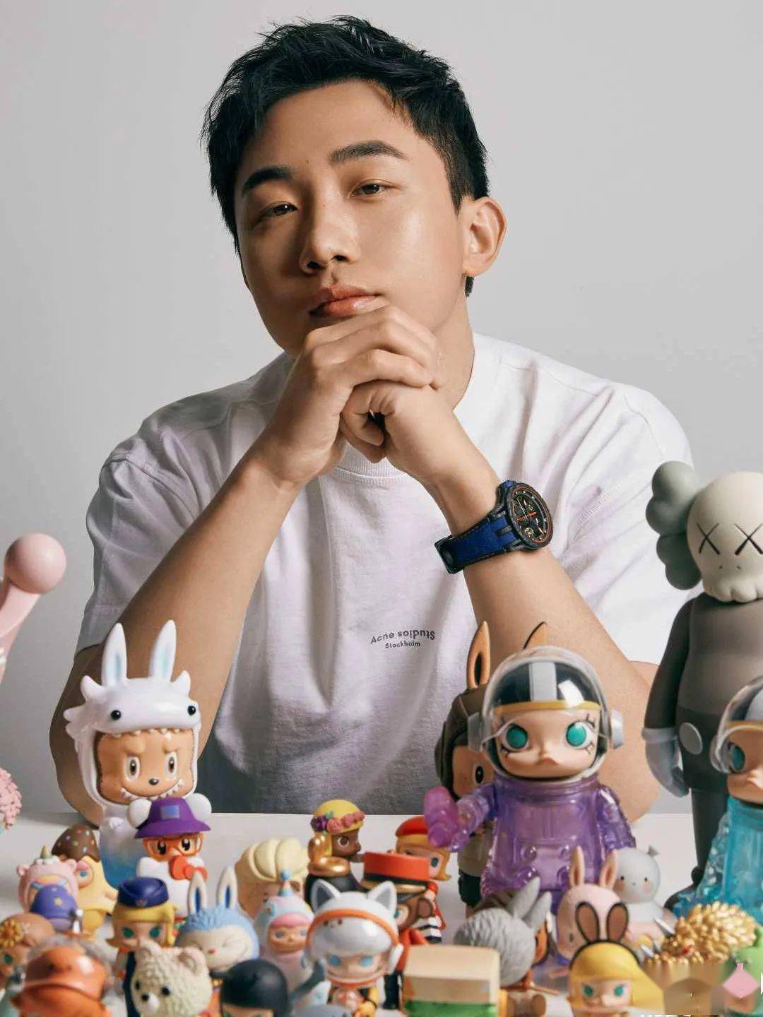 以前投资人对泡泡玛特创始人的评价：创始人学历平平，没正经上过班，说起话来表情平静